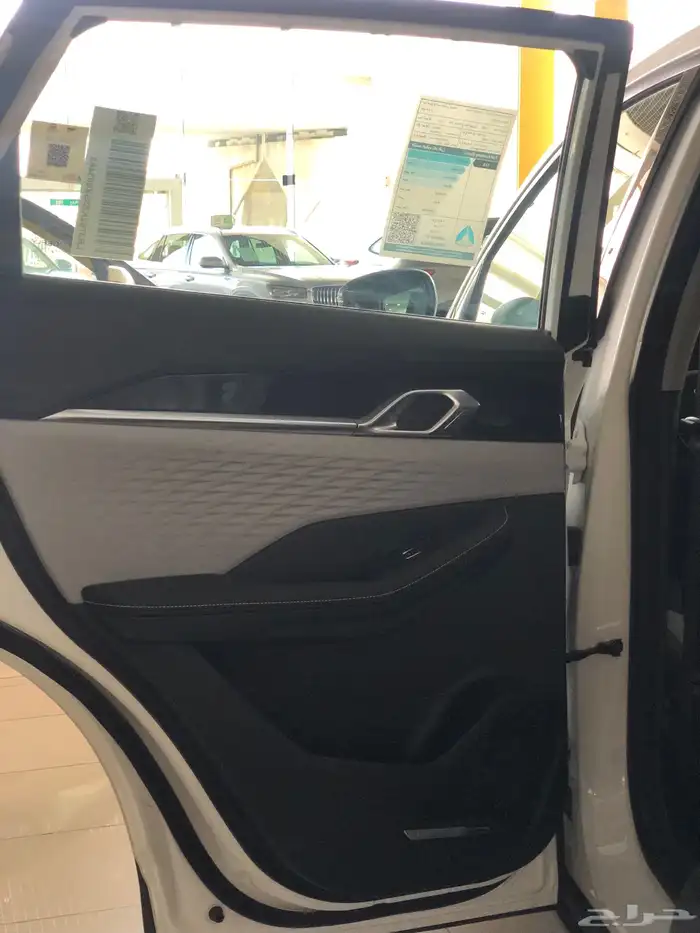 عرض الكاش لسيارة جيلي كولراي 2025 7