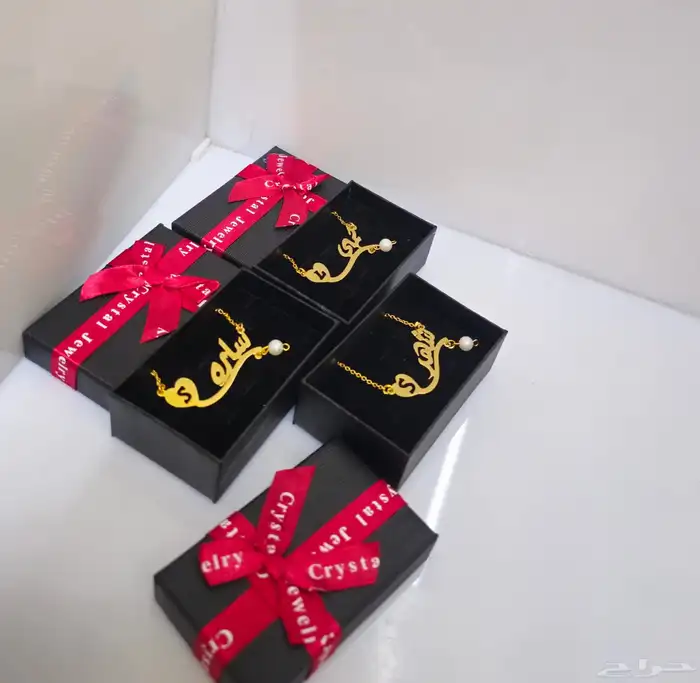سلاسل اسم مطلي ذهب فقط ب50 6