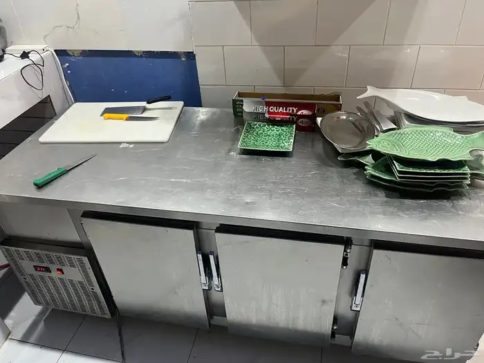 ثلاجة كونتر مع سخان بروستد 1