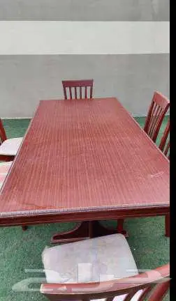 طاولة طعام 4