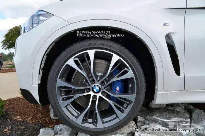 نوفر جميع انواع الجنوط BMW اصلية وكالة 63
