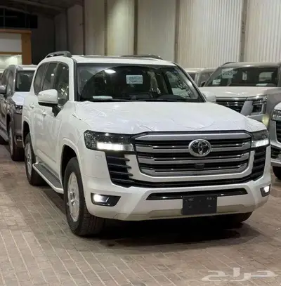 لاندكروزر GXR L2 3.5 موديل 2025 .. عروض الأقساط 0
