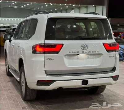 لاندكروزر GXR L2 3.5 موديل 2025 .. عروض الأقساط 4