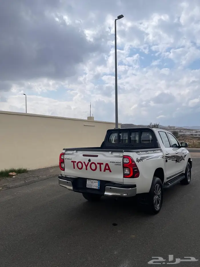 هايلوكس 2022 5