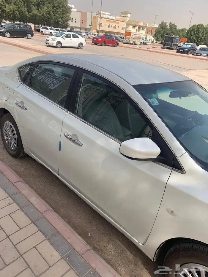 نيسان سنترا 2015 10