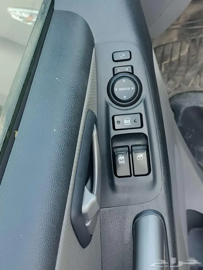 هيونداي اتش وان 8