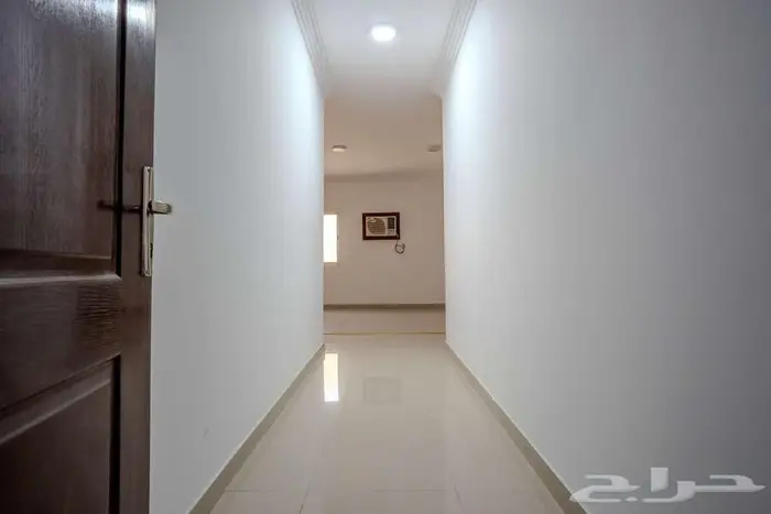 عمارة تجارية دخلها يفوق المليون سنوي ا   للبيع في قلب الدمام 15