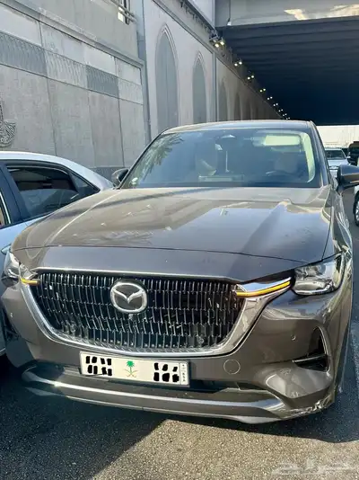 صدام مازدا CX60 في ضرر بسيط مع النسافة على السوم 2