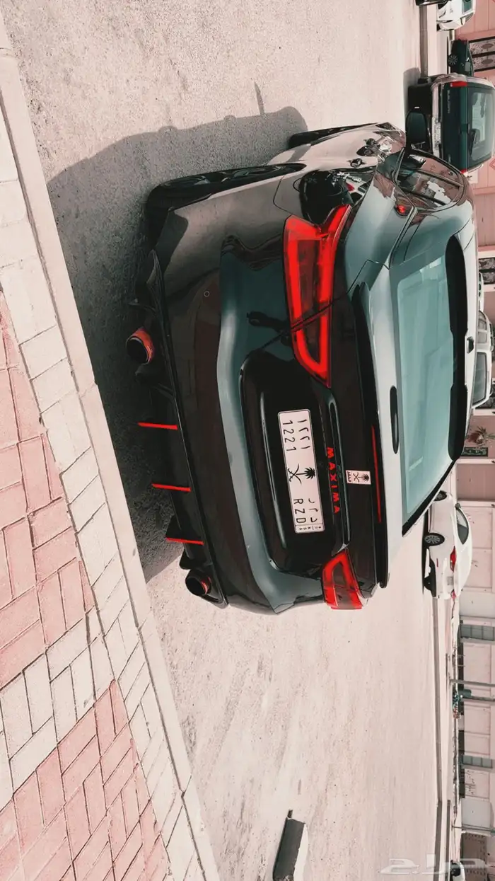 Nissan Maxima 2018 SR Midnight Edition 2
