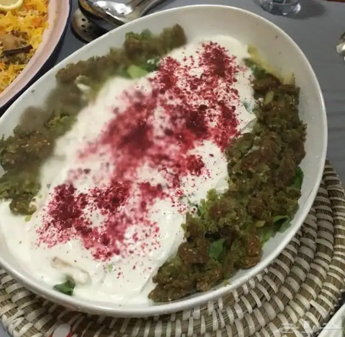 سلطات ومحاشي في الحمراء 0