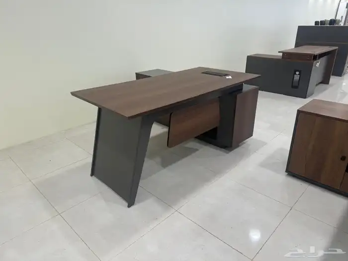 كرأسي مكاتب دولاب خشب دولاب حديد. 47