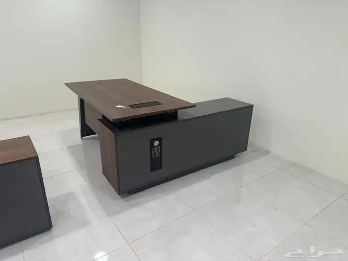 كرأسي مكاتب دولاب خشب دولاب حديد. 49