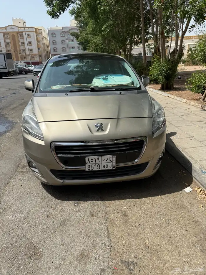 بيجو 5008 موديل 2015 8
