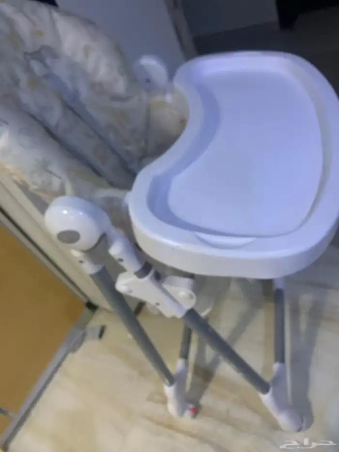 طقم كنب للبيع نظيف جدا وكرسي اطفال من سنتربوينت 5