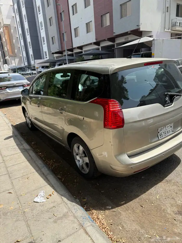 بيجو 5008 موديل 2015 7