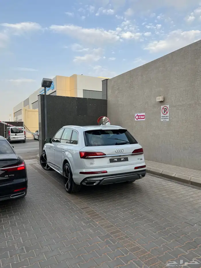 اودي Q7 S line ممشى قليل سماكو 0