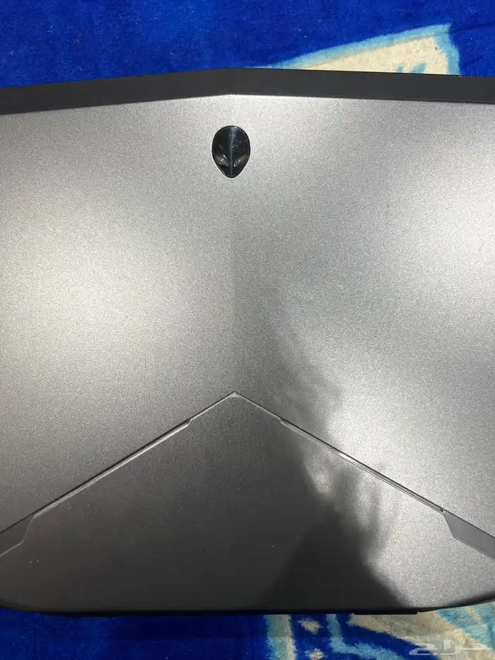 alien ware laptop and lenovo Yoga 0