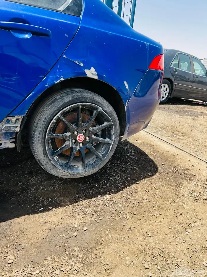جاكوار XE 2016 تشليح قطع غيار 2