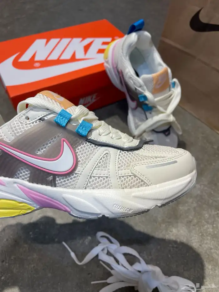 تايقر و v2k نسائي ب 99 0