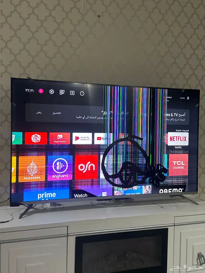 شاشة تلفزيون فيها كسر للبيع TCL 0