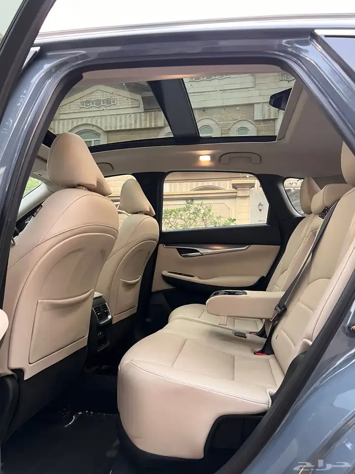 انفيتي QX50 مالك أول ممشى قليل عالضمان والصيانة ساري 14