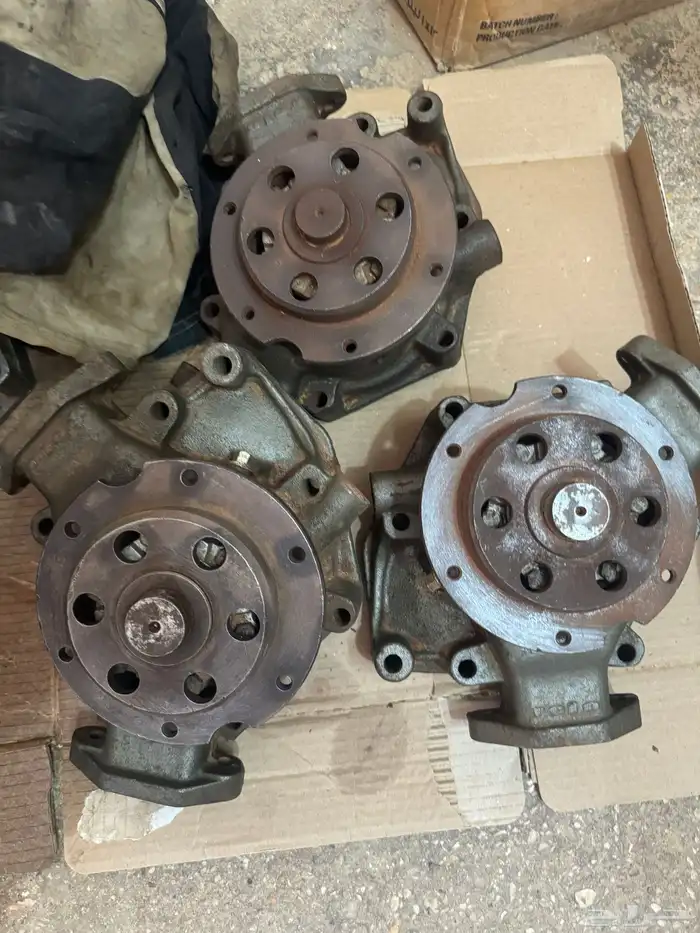 طرمبة مويه مرسيدس 24 اصلي وكاله شاحنات 1