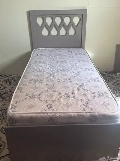 تسريحه 2 وسرير 2 وكمودينه 2 السوم ألف ريال 1
