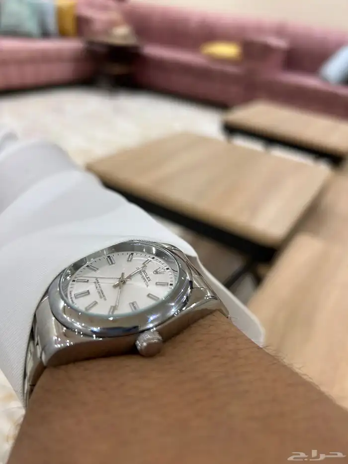 ساعة رولكس شحن مجاني 10
