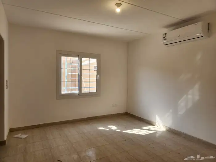 فلة للإيجار حي المطار 2