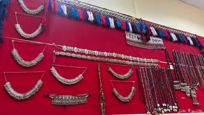 اغراض قديمه وتراثية 37