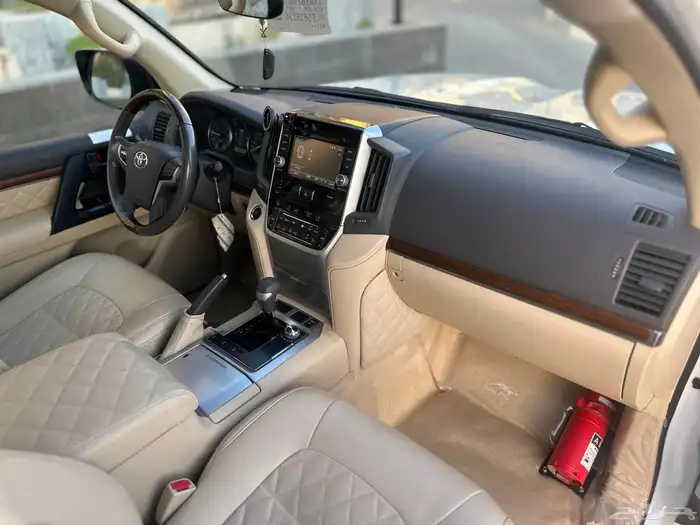 لا ندكروزر 2016 فل كامل GX.R بريمي V6 ( تم البيع ) 35