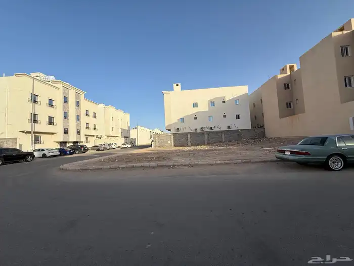 للبيع ارض سكنية على واجهتين بعالية قباء1 6