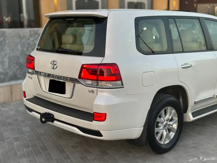 لا ندكروزر 2016 فل كامل GX.R بريمي V6 ( تم البيع ) 8