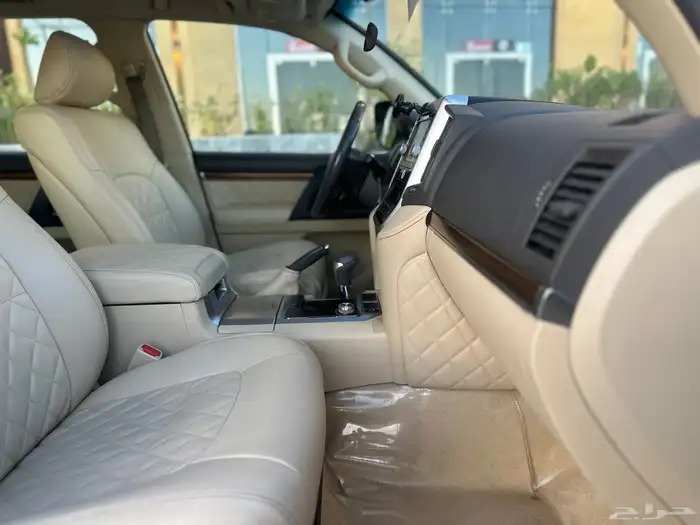 لا ندكروزر 2016 فل كامل GX.R بريمي V6 ( تم البيع ) 36