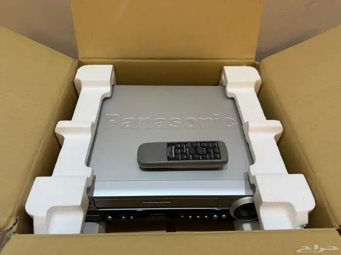 فديو باناسونيك جميع الانظمة VHS مع ريموت وكرتون 8