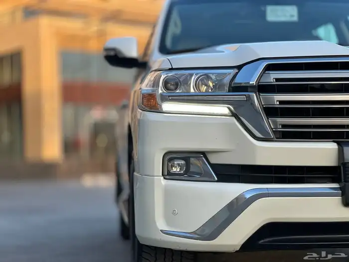 لا ندكروزر 2016 فل كامل GX.R بريمي V6 ( تم البيع ) 24