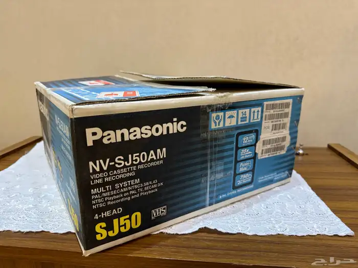 فديو باناسونيك جميع الانظمة VHS مع ريموت وكرتون 10