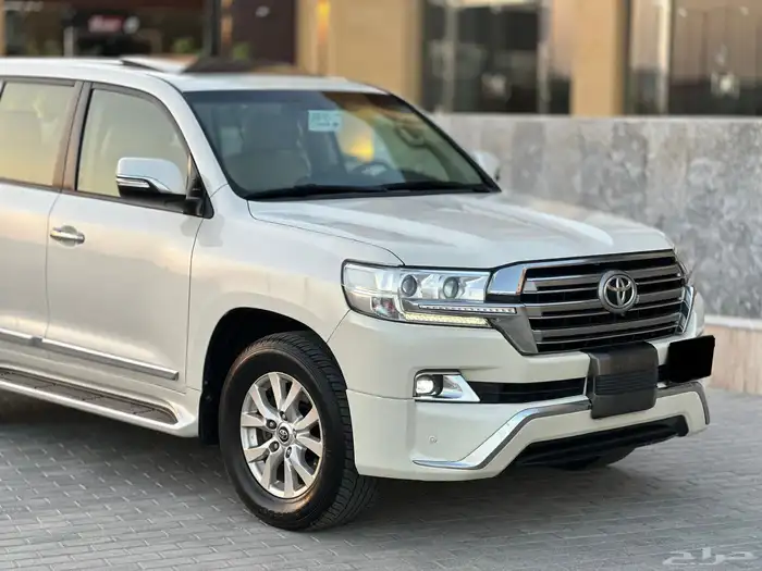 لا ندكروزر 2016 فل كامل GX.R بريمي V6 ( تم البيع ) 4