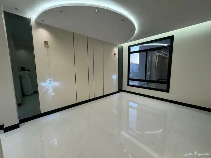 للبيع فيلا دورين وملحق في ولي العهد تشطيب vip مساحة ارض 414 15