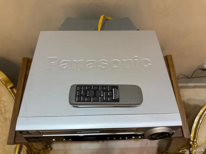 فديو باناسونيك جميع الانظمة VHS مع ريموت وكرتون 4