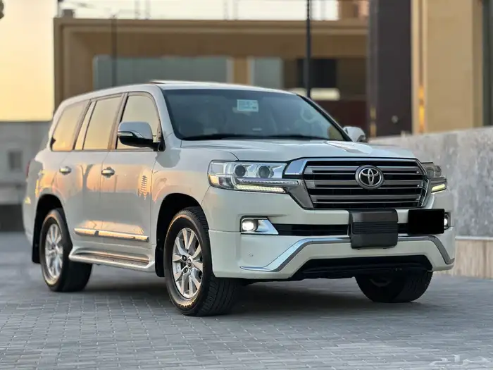 لا ندكروزر 2016 فل كامل GX.R بريمي V6 ( تم البيع ) 3