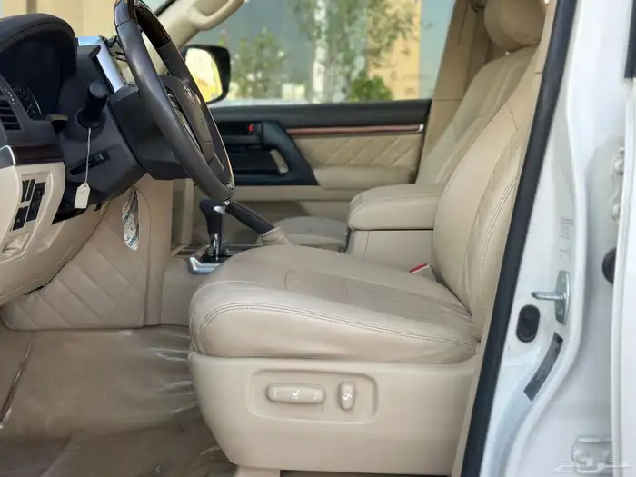 لا ندكروزر 2016 فل كامل GX.R بريمي V6 ( تم البيع ) 56