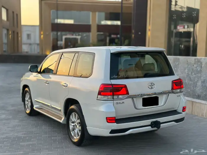 لا ندكروزر 2016 فل كامل GX.R بريمي V6 ( تم البيع ) 10