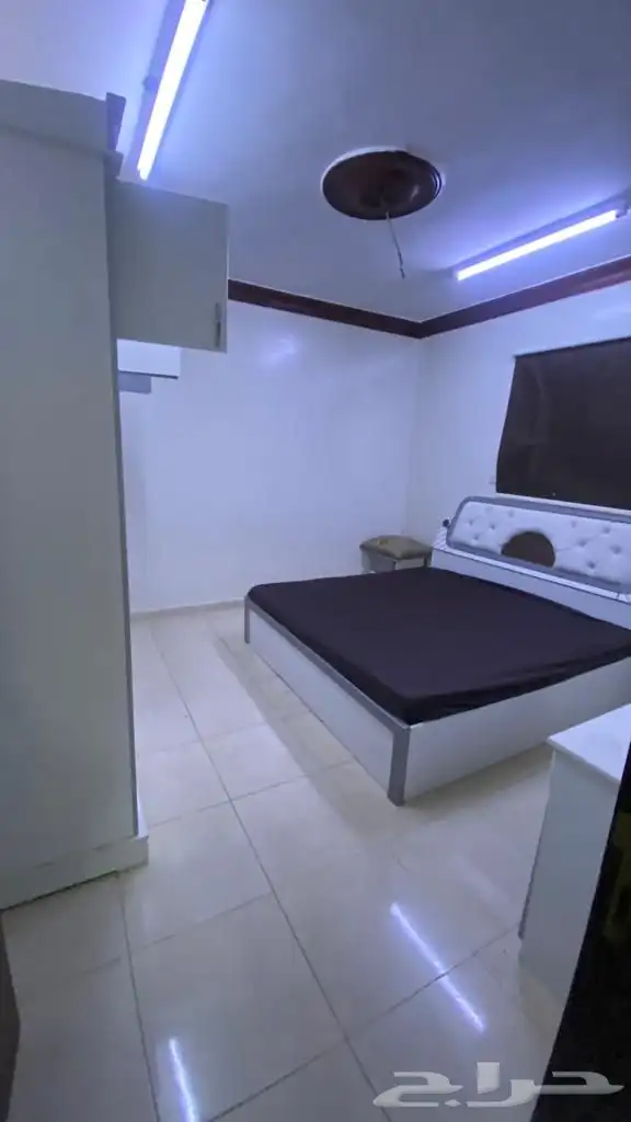 شقه عوايل دور ثالث مفروشة الذيبية حي ب 3