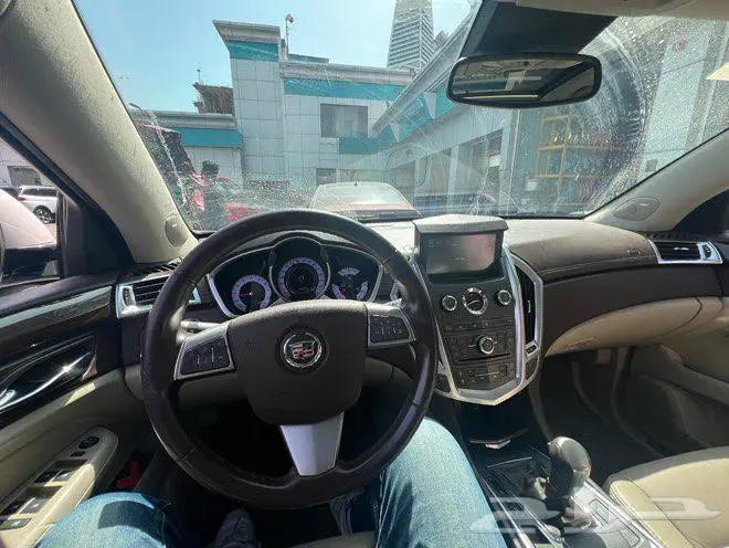 كاديلاك SRX 4 بحالة الوكالة 4