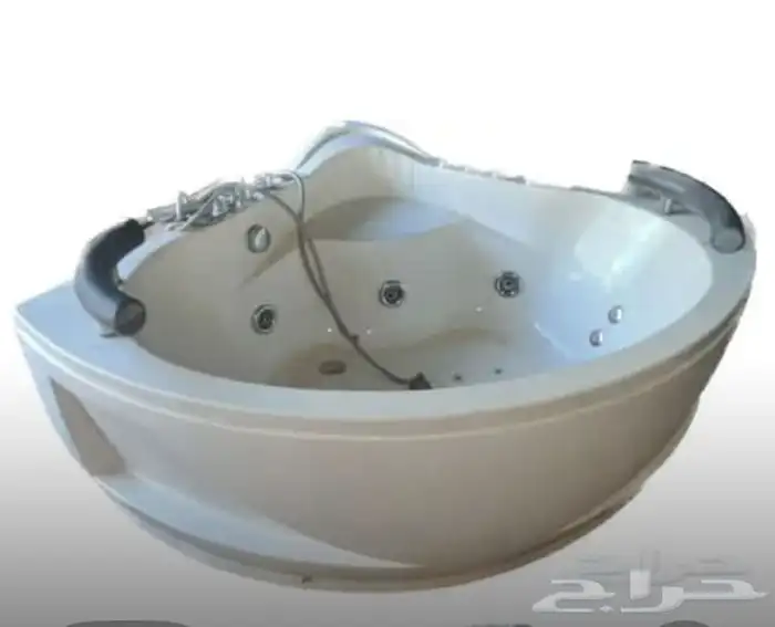 جاكوزي سنه 2015 بحاله جيده 0