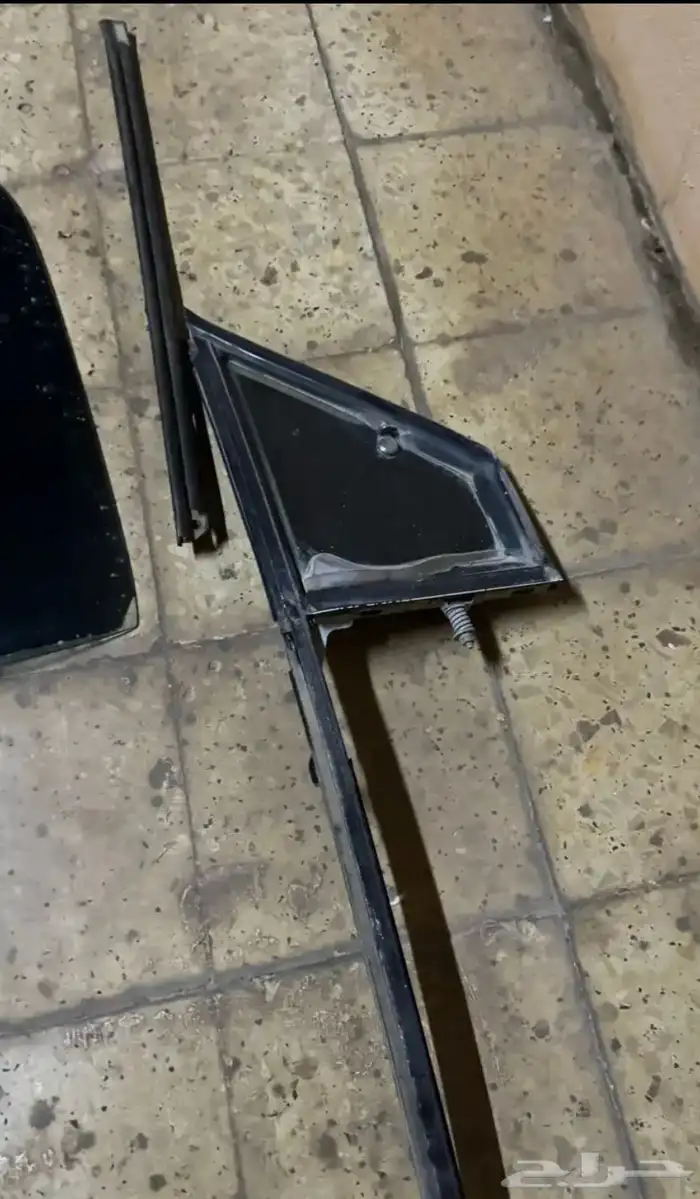 قزاز ددسن وكاله2005 يمين ويسار مع مثلثاتها 1