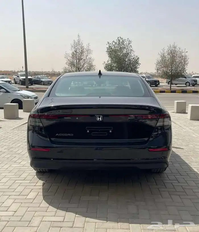 هوندا اكورد LX استندر 2025 جميع الألوان 8