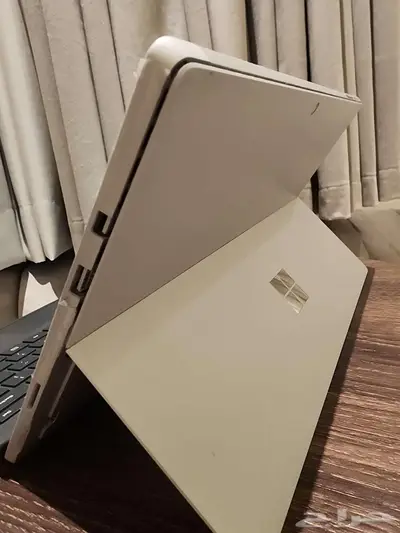 للبيع سيرفس برو 5 i5 الجيل السابع 1