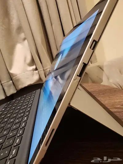 للبيع سيرفس برو 5 i5 الجيل السابع 3